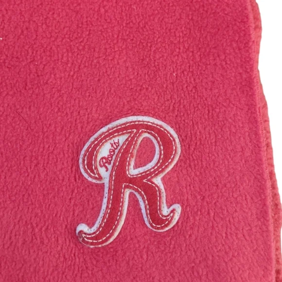 ROOTS Set Fleece Scarf & Touque - Picture 3 of 3